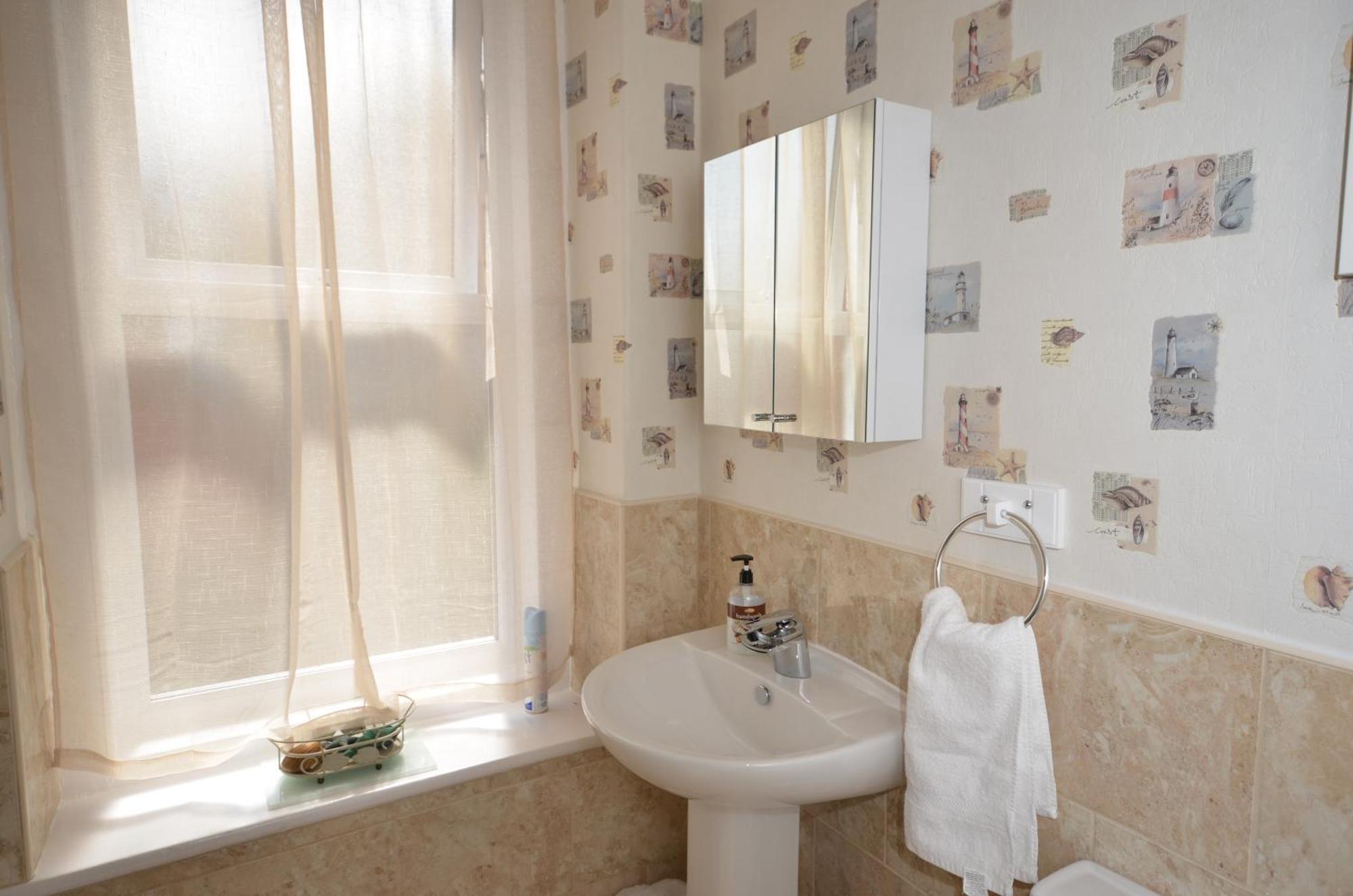 Colbourn Bed And Breakfast โคลวินเบย์ ห้อง รูปภาพ